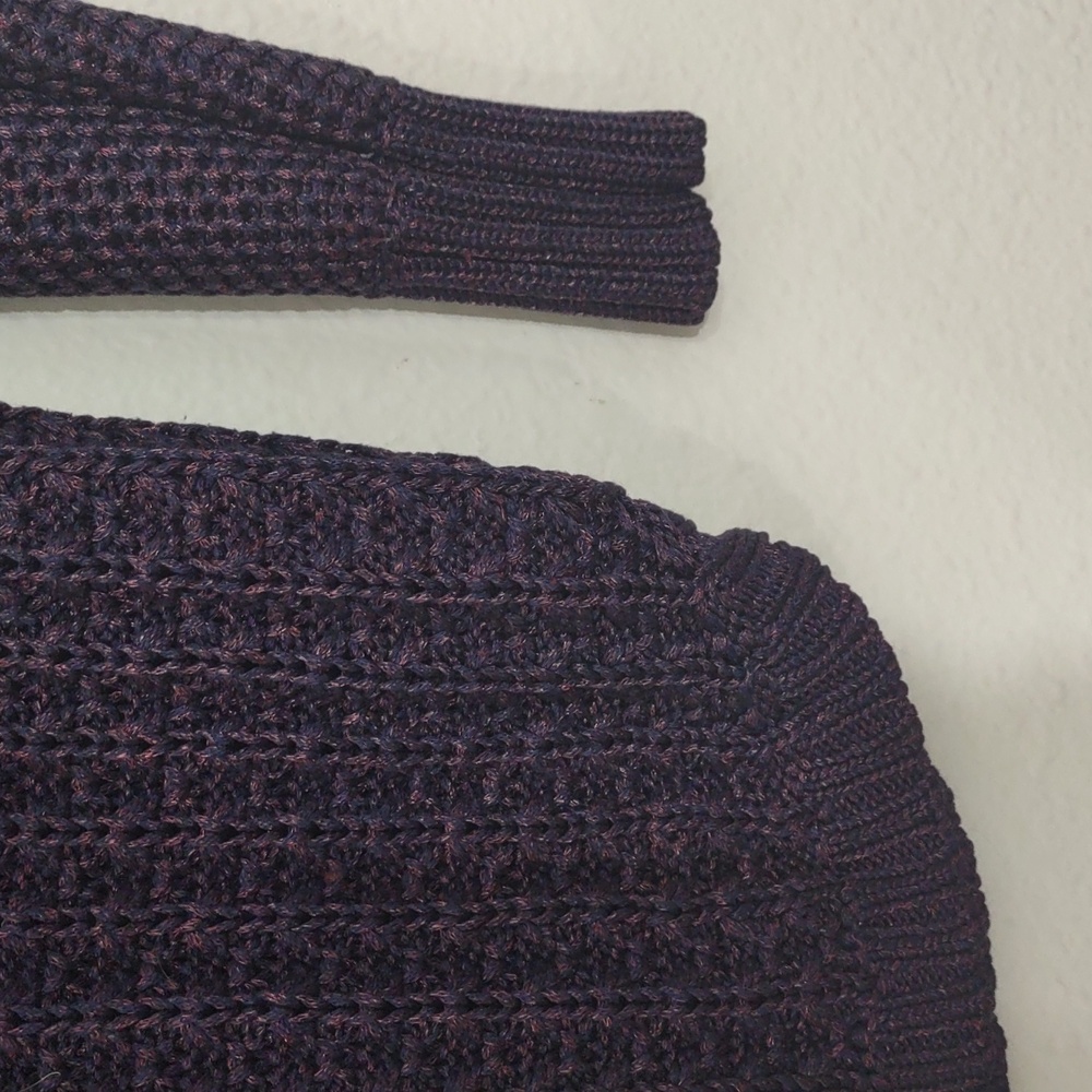SLIGHTLY USED CALVIN KLEIN JEANS KNIT PURPLE SWEATER SIZE SMALL - Picture 7 of 10